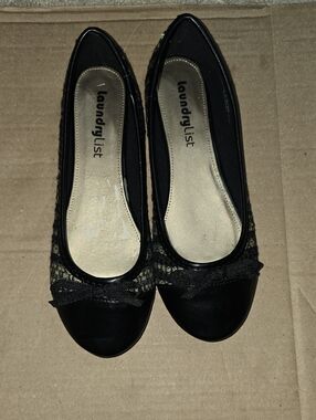 Laundry List Black Lace Bow Ballet Flats NWOT